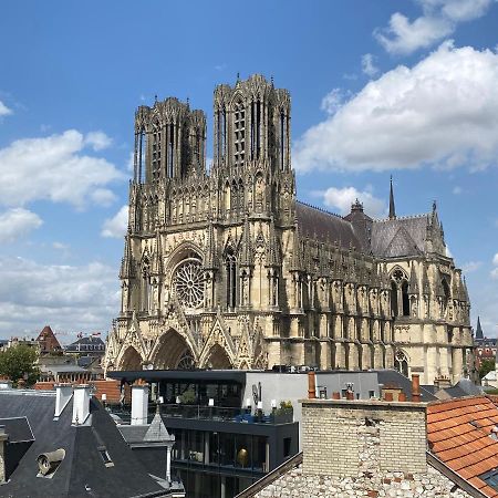 Duplex Hammam Au Pied De La Cathedrale Avec Vue Apartment Reims Luaran gambar