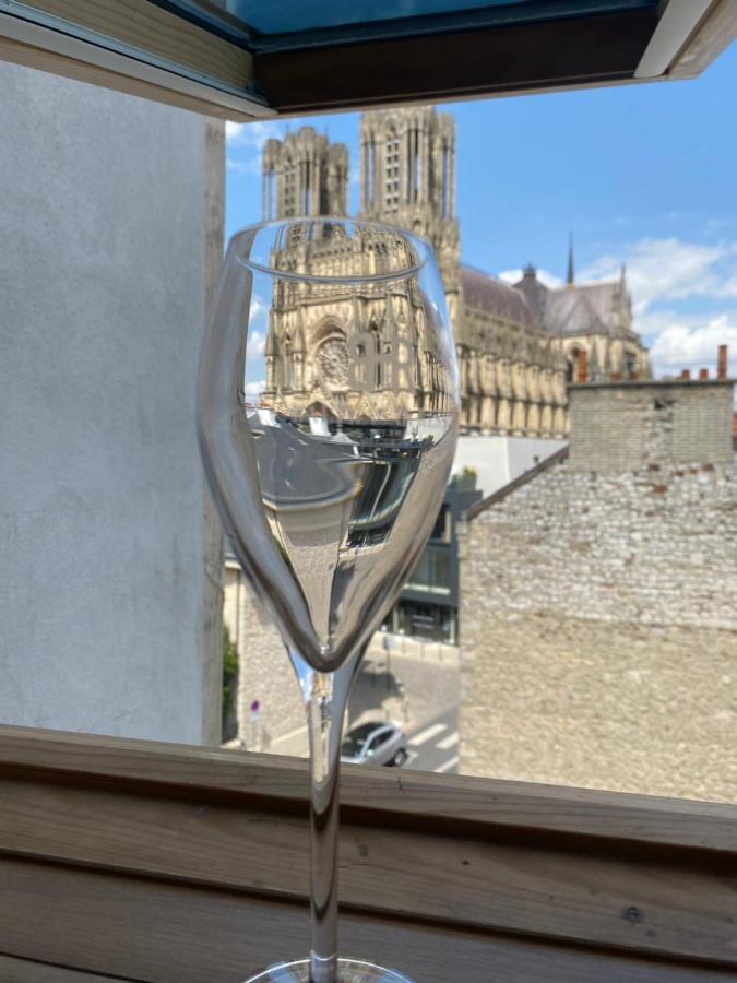 Duplex Hammam Au Pied De La Cathedrale Avec Vue Apartment Reims Luaran gambar