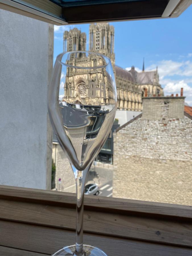 Duplex Hammam Au Pied De La Cathedrale Avec Vue Apartment Reims Luaran gambar
