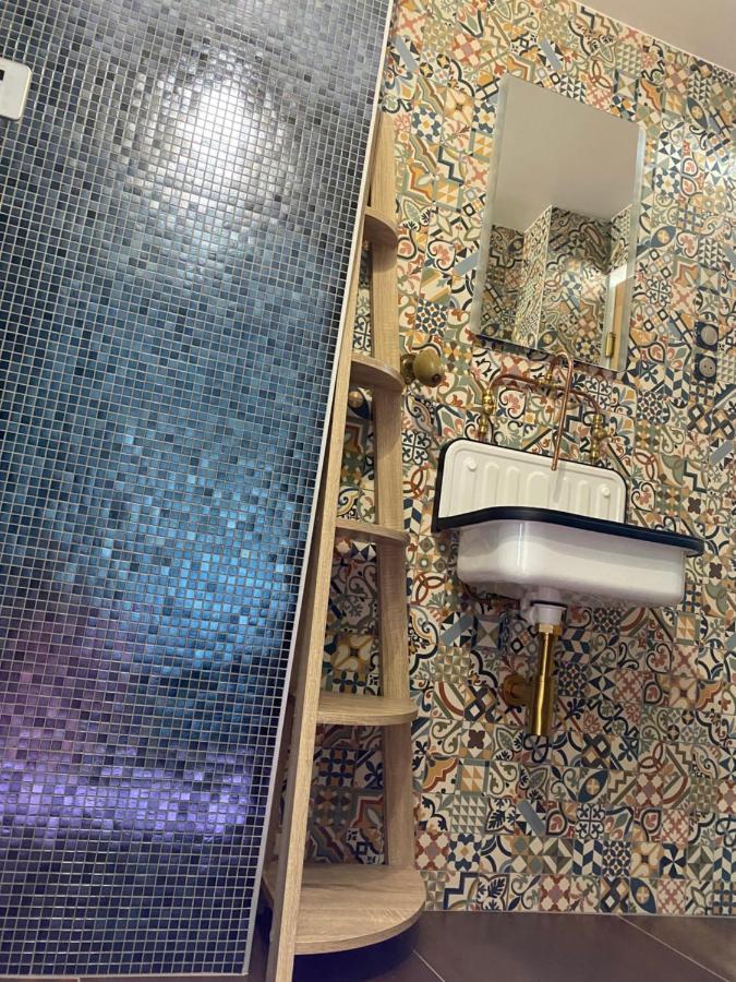 Duplex Hammam Au Pied De La Cathedrale Avec Vue Apartment Reims Luaran gambar