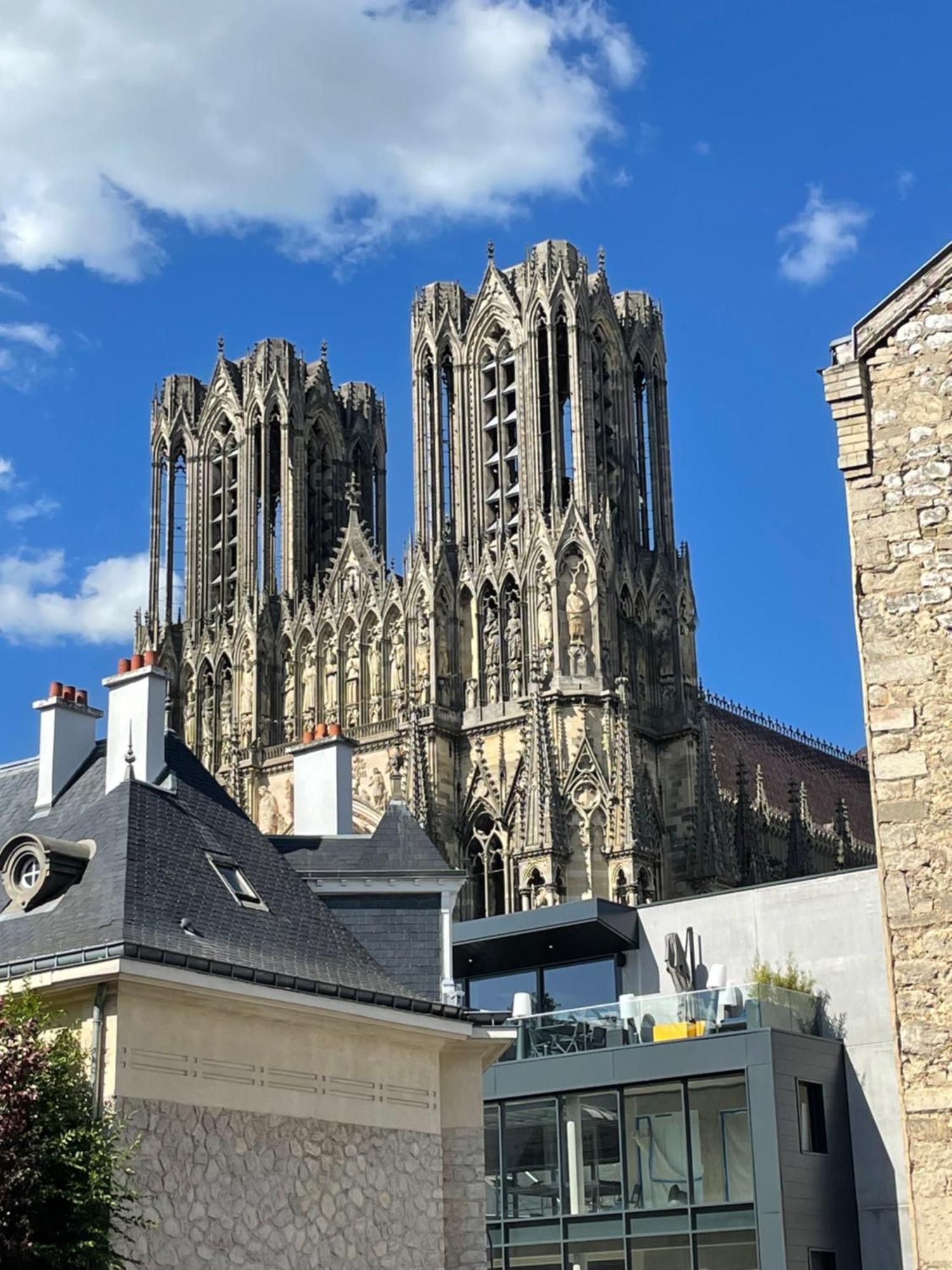 Duplex Hammam Au Pied De La Cathedrale Avec Vue Apartment Reims Luaran gambar